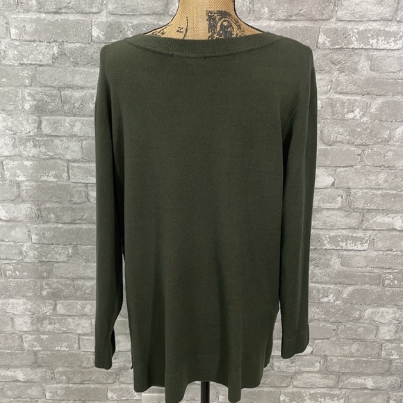Chadwick’s Green Side Button Sweater - Picture 4 of 6